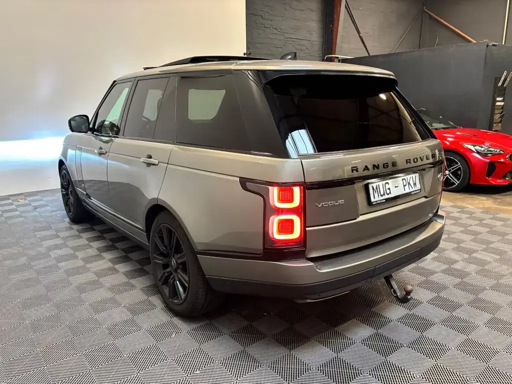 Main__Slider__Photo:Land Rover Range Rover D300 *Pano-AHK-360-ACC* 03/2021-1