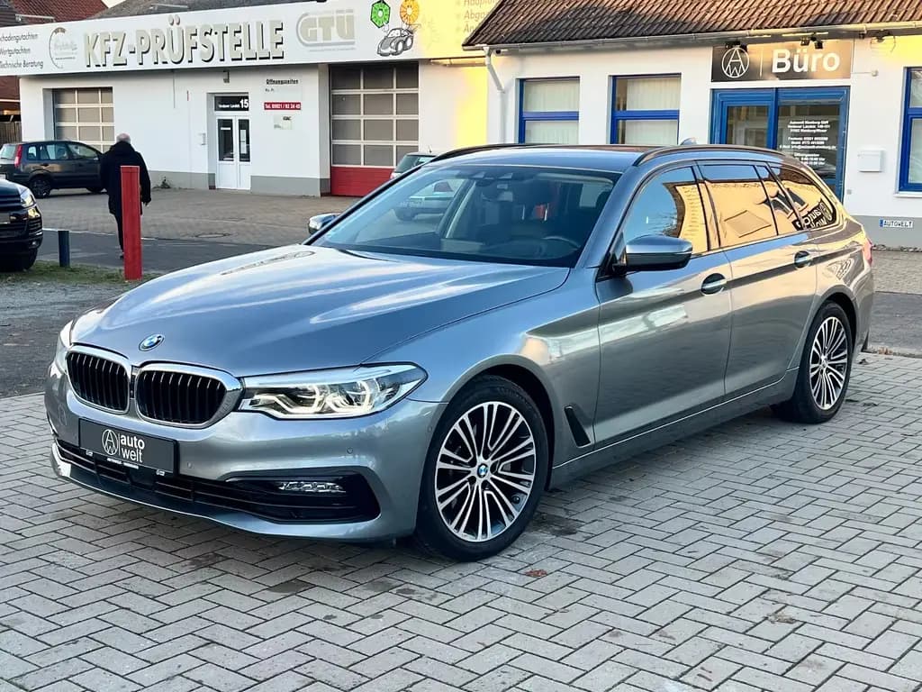 Main__Slider__Photo:BMW 530 d Sport+LED+ACC+360°+AHK+Scheckh.+Bremse neuw 12/2018-0