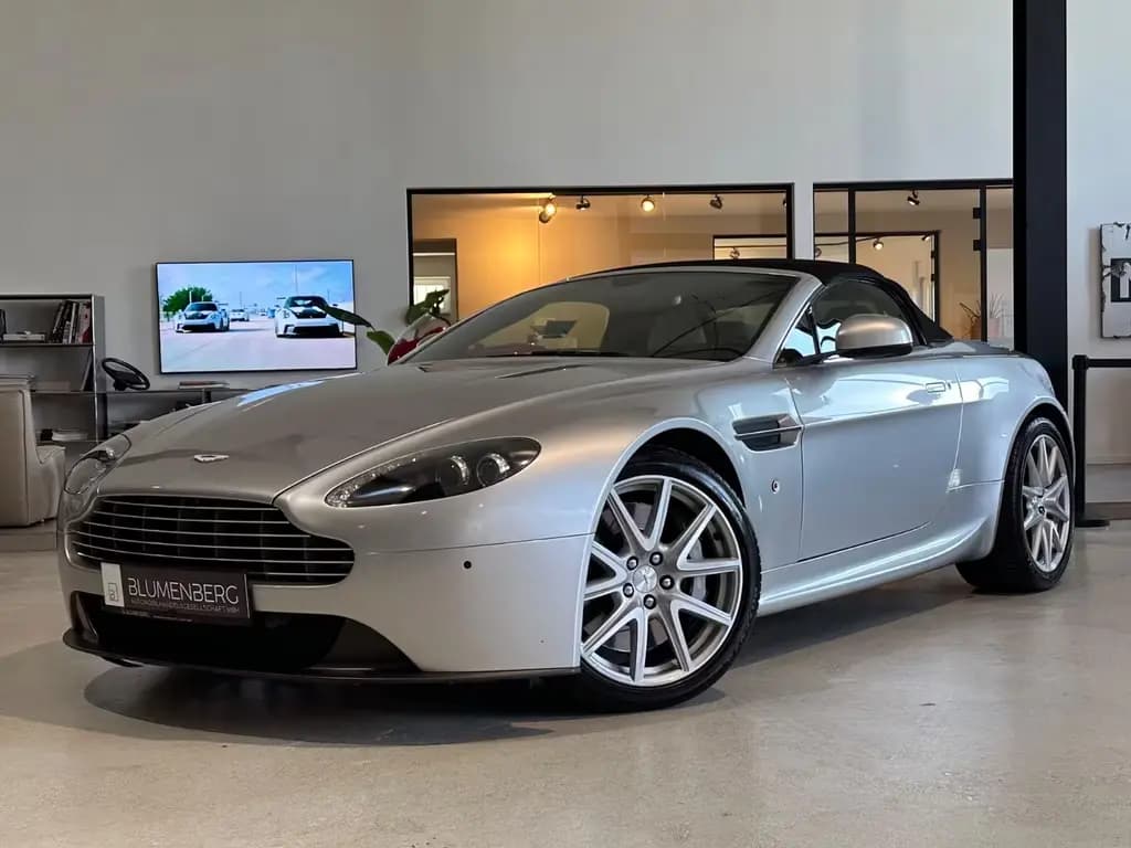 Main__Slider__Photo:Aston Martin V8 Vantage Roadster 4.7l Sportshift *Navi,Tempo. 03/2013-0