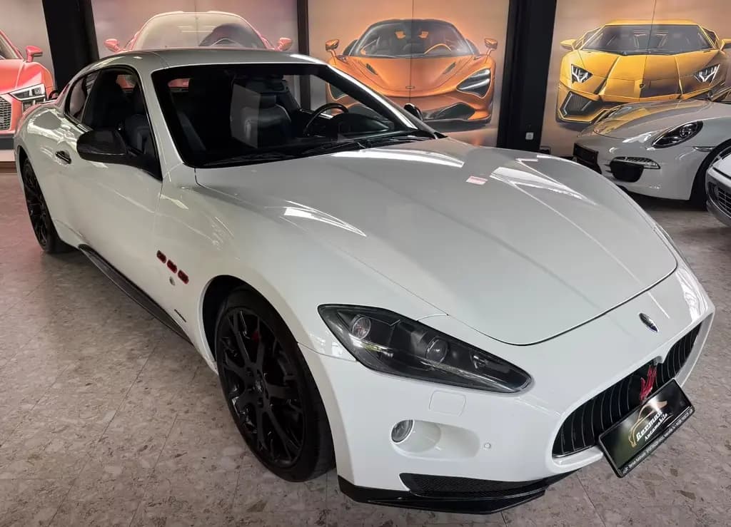 Main__Slider__Photo:Maserati Granturismo 4.7 V8 MC SPORT LINE++UNFALLFREI++ 07/2010-0