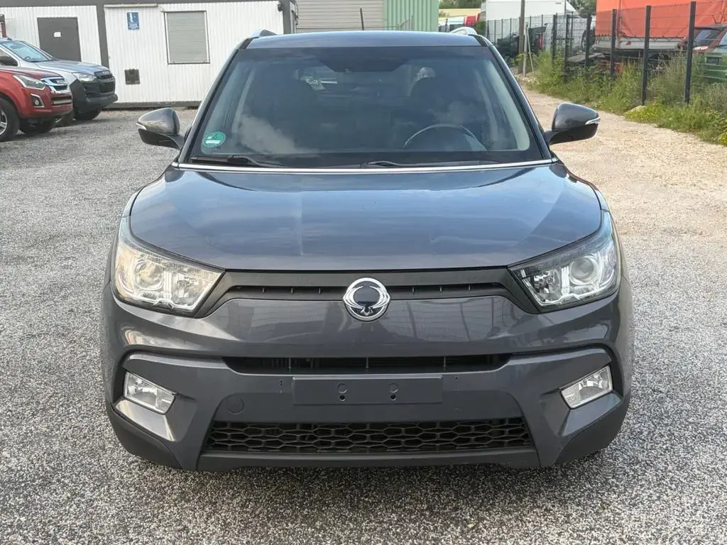 Main__Slider__Photo:Ssangyong Tivoli 1.6 e-XDi 160 QUARTZ 2WD Navi Kamera Eu6 08/2016-1