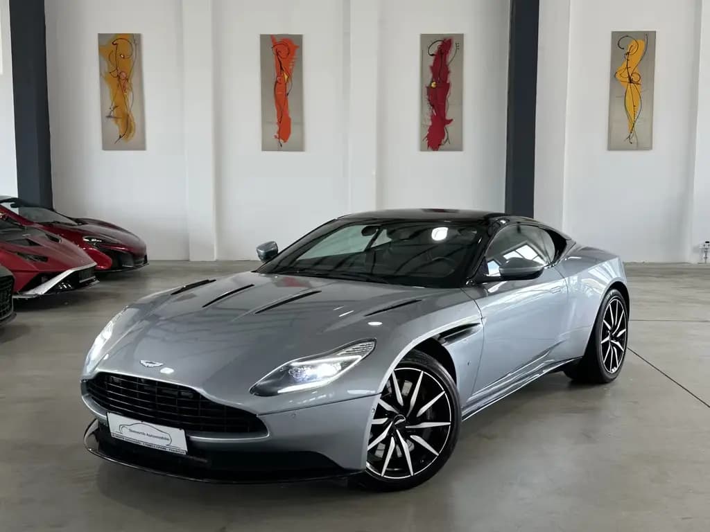 Main__Slider__Photo:Aston Martin DB11 V 12/1.Hd/SpecialColor/BlackPack/ 10/2018-0
