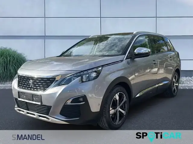 Main__Slider__Photo:Peugeot 5008 Crossway 09/2020-1