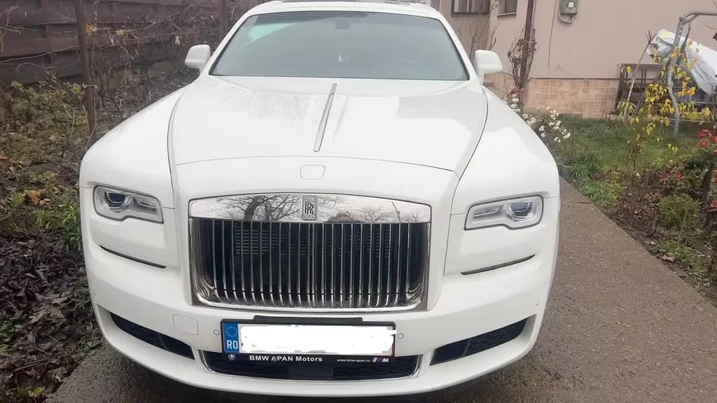 Main__Slider__Photo:Rolls-Royce Ghost Very Low Milage Drives And Feels Like New 08/2019-0