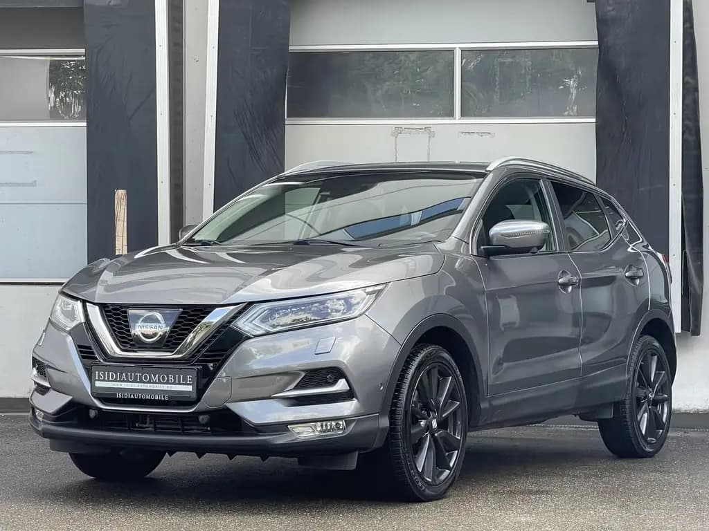 Main__Slider__Photo:Nissan Qashqai Tekna LED Navi Pano Kamera-360° Abn.AHK 12/2017-0