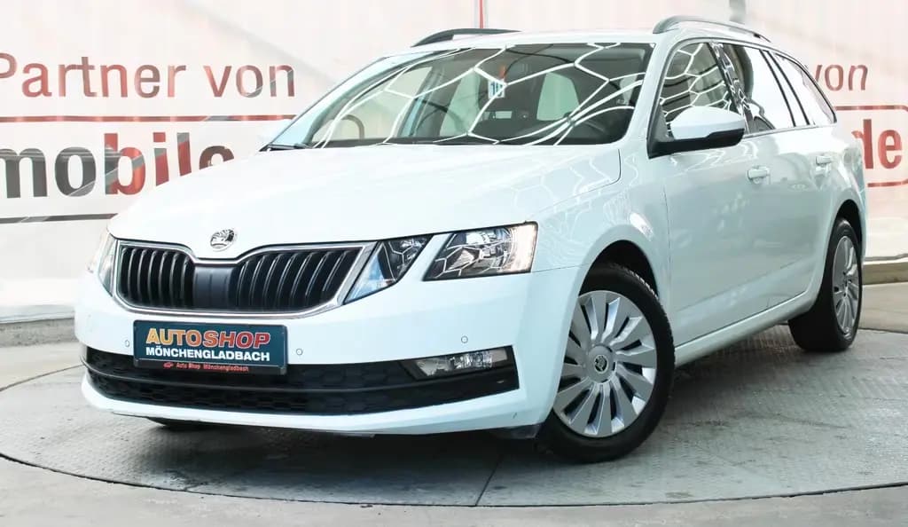 Main__Slider__Photo:Skoda Octavia Combi*Automatik*Inspektion Neu*Kamera* 07/2017-0