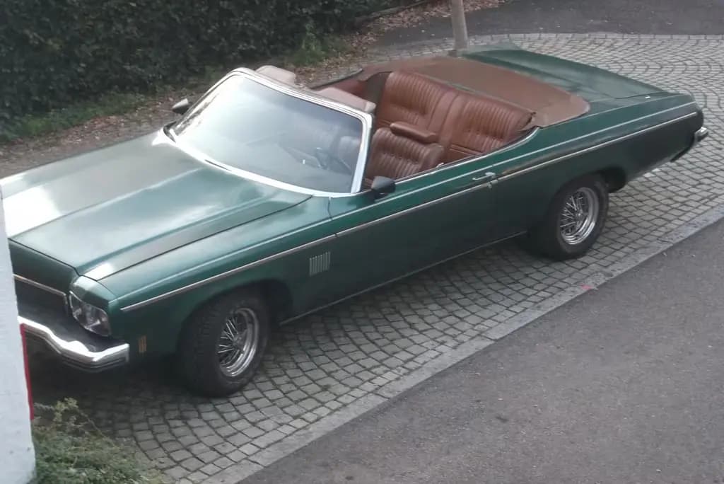 Main__Slider__Photo:Oldsmobile Delta 88 Royale Convertible TÜV + H Oldtimer 07/1973-0