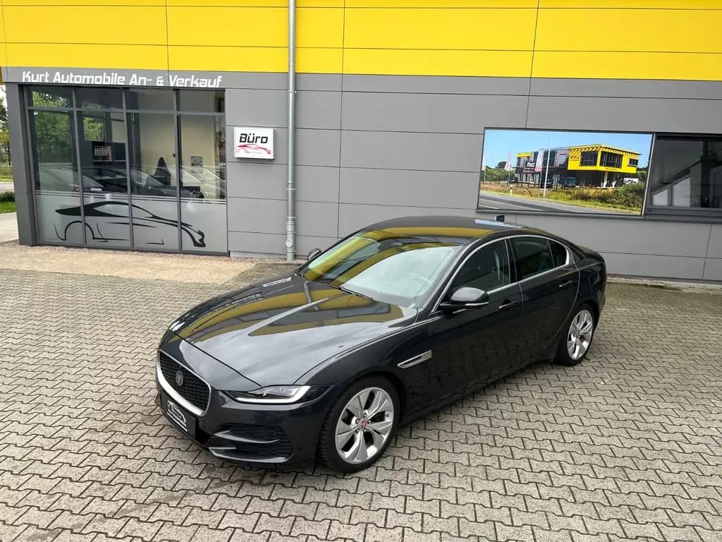 Main__Slider__Photo:Jaguar XE S/LEDER/NAVI/TEMPOMAT/AUTOMATIK/DAB/MEMORY 04/2021-0