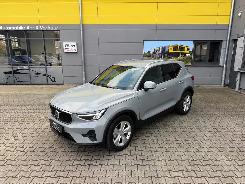 Main__Slider__Photo:Volvo XC40 Core 2WD/SHZ/KLIMA/AUTOMATIK/LED/ 08/2023-0
