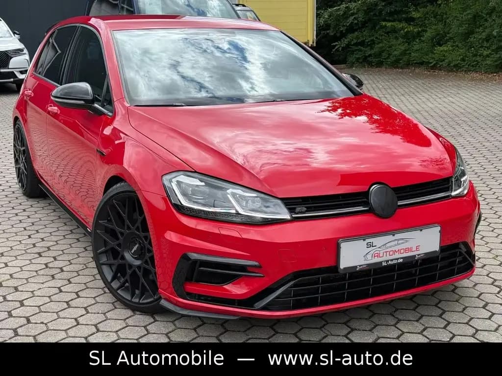 Main__Slider__Photo:Volkswagen Golf VII Lim. R BMT/Start-Stopp 4Motion Navi Kam 08/2017-0
