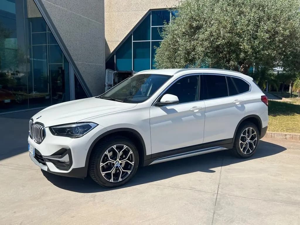 Main__Slider__Photo:BMW X1 Bmw X1 xDrive18d xLine Plus 03/2021-0