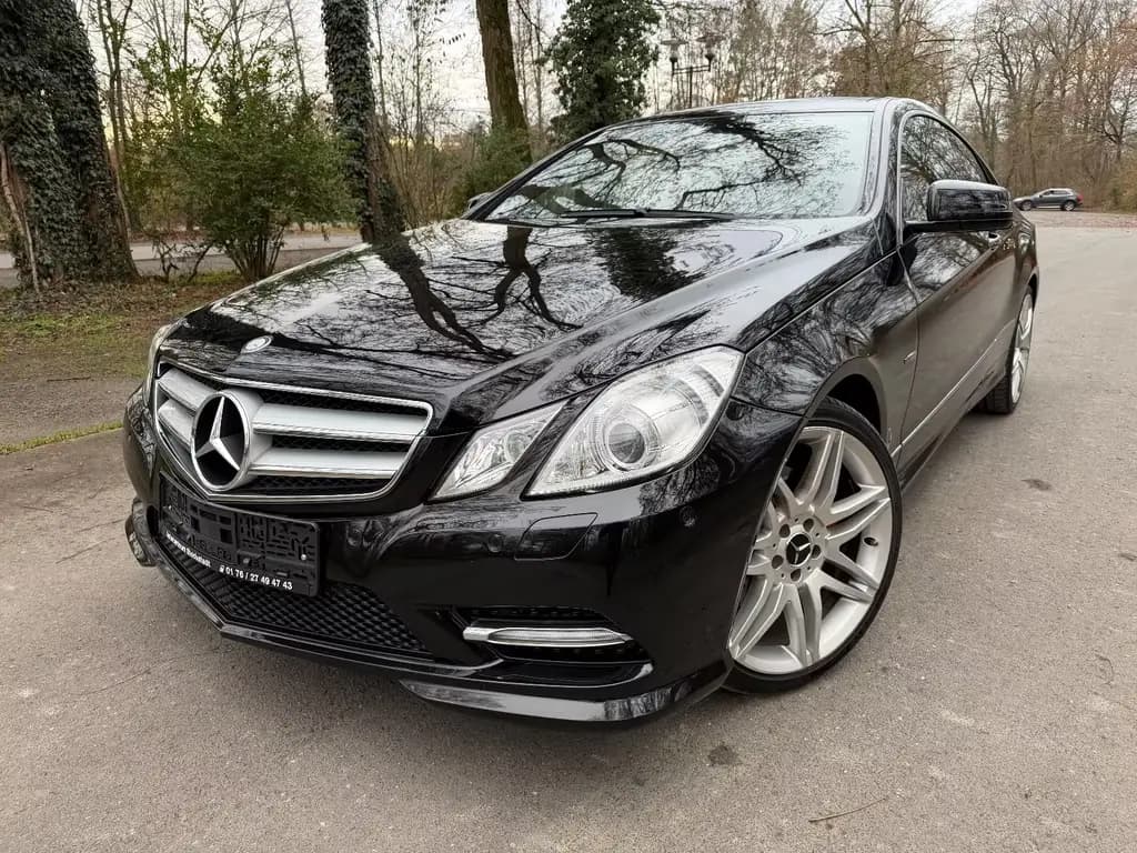 Main__Slider__Photo:Mercedes-Benz E 350 Coupe AMG-Line Super Optik wenig km 10/2011-0