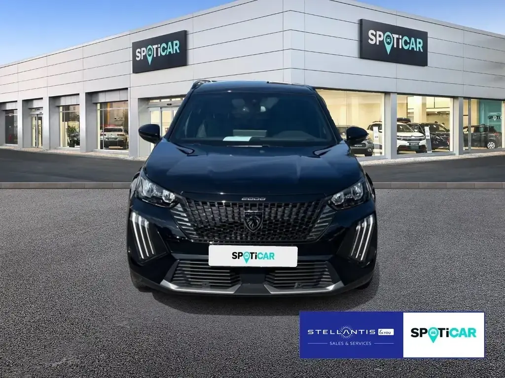 Main__Slider__Photo:Peugeot 2008 ALLURE PT 130 EAT8 CarPlay Sitzheiz Kamera 04/2024-1