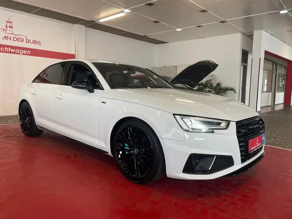 Main__Slider__Photo:Audi A4 45 TFSI S tronic quattro S line 03/2020-0