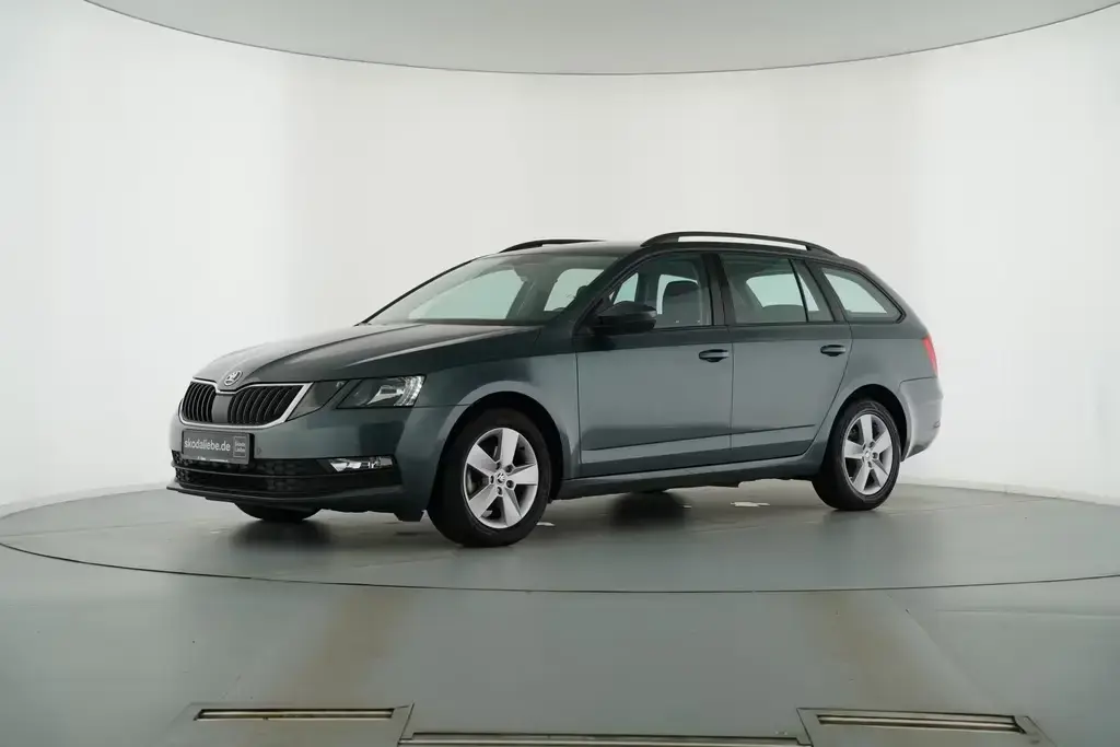 Main__Slider__Photo:Skoda Octavia COMBI 1.4TSI DSG+APPLE/ANDR+SHZ+TEMPOMAT 09/2017-1