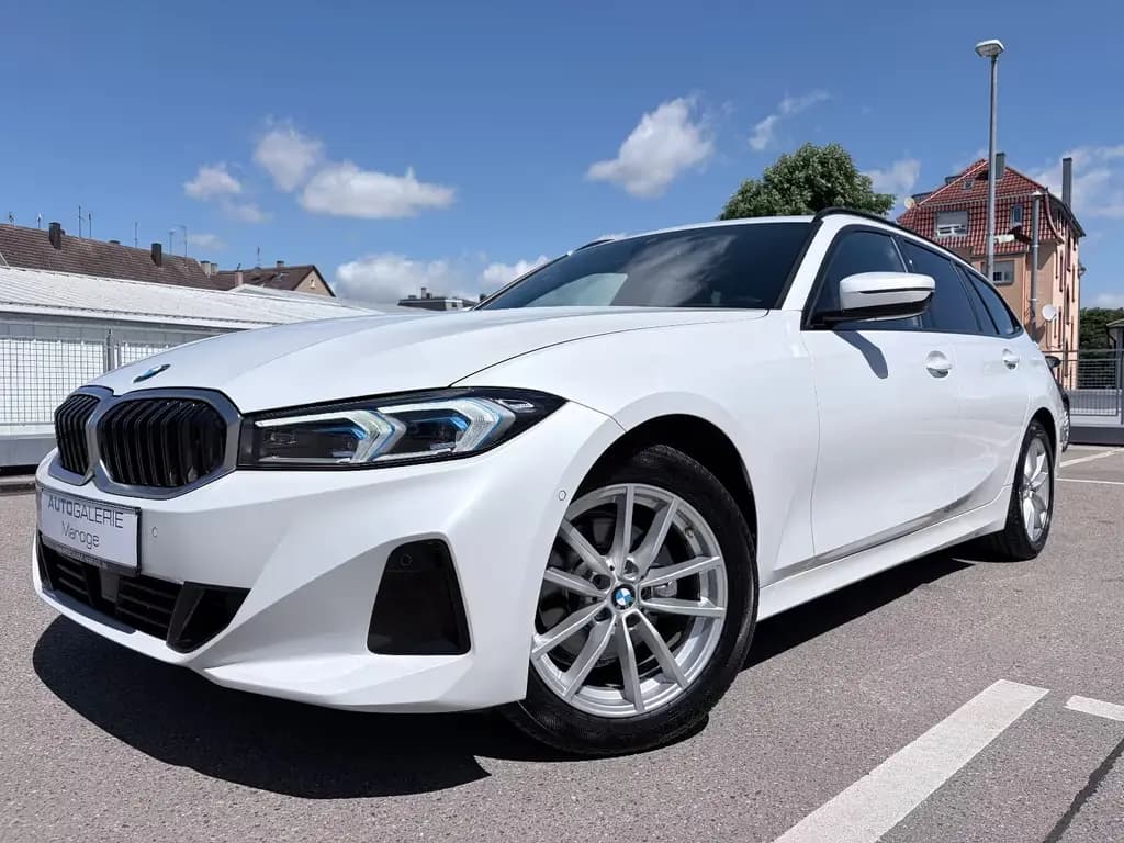 Main__Slider__Photo:BMW 320 d Aut. PANO/AHK/STOP&GO/MEMORY/HUD/KAMERA 01/2023-0
