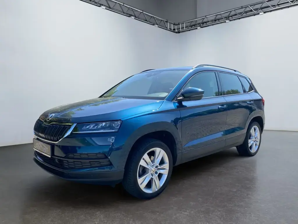 Main__Slider__Photo:Skoda Karoq Style 1.5 TSI DSG Sitzheizung Navi LED 10/2019-1