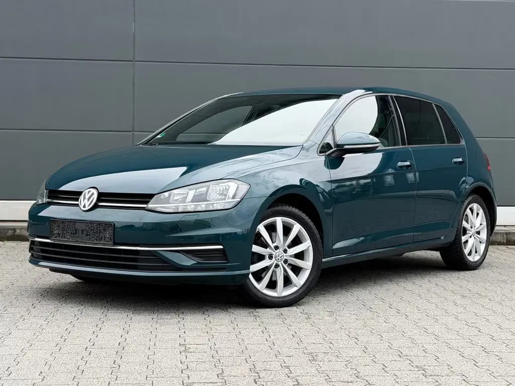 Main__Slider__Photo:Volkswagen Golf VII Lim. DSG Sitzheizung Einparkhilfe 1Hand 03/2017-0