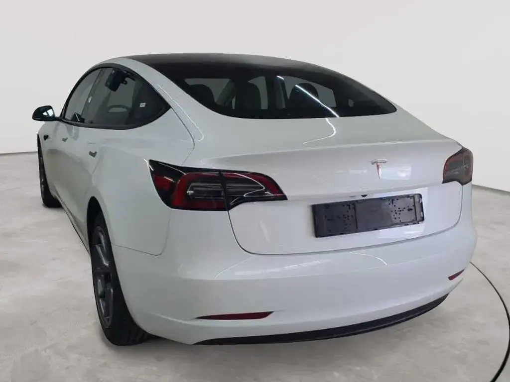 Main__Slider__Photo:Tesla Model 3 RWD Hinterradantrieb 12/2022-1