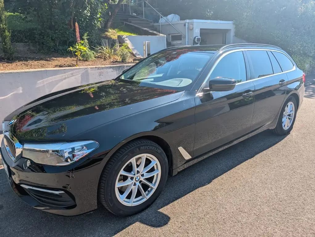 Main__Slider__Photo:BMW 520 d xDrive Touring 12/2019-0