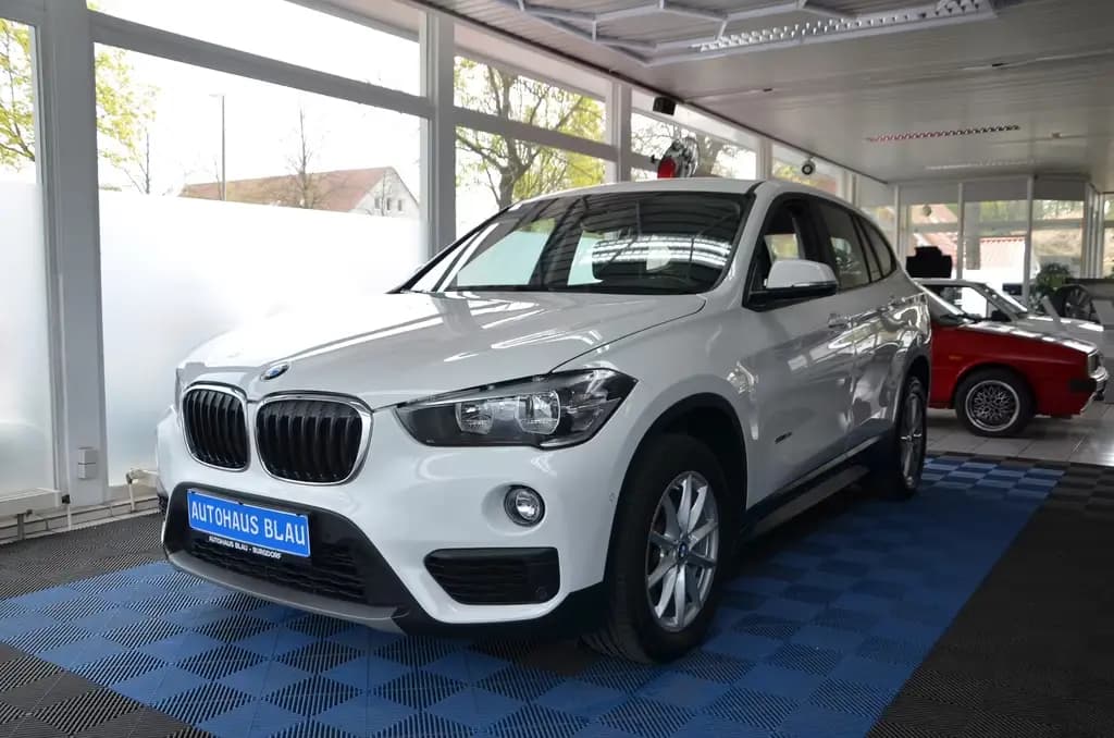 Main__Slider__Photo:BMW X1 sDrive 18i Advantage *AUTOMATIK*ERST 55TKM!* 10/2017-0