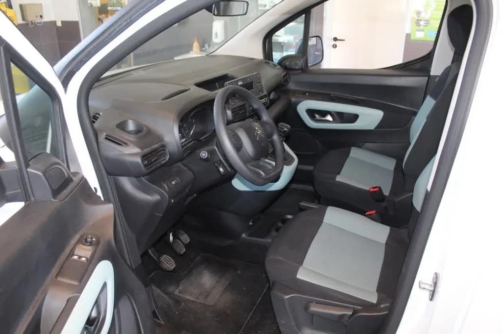 Main__Slider__Photo:Citroën Berlingo PureTech 110 S&S LIVE XL LIVE 08/2020-0