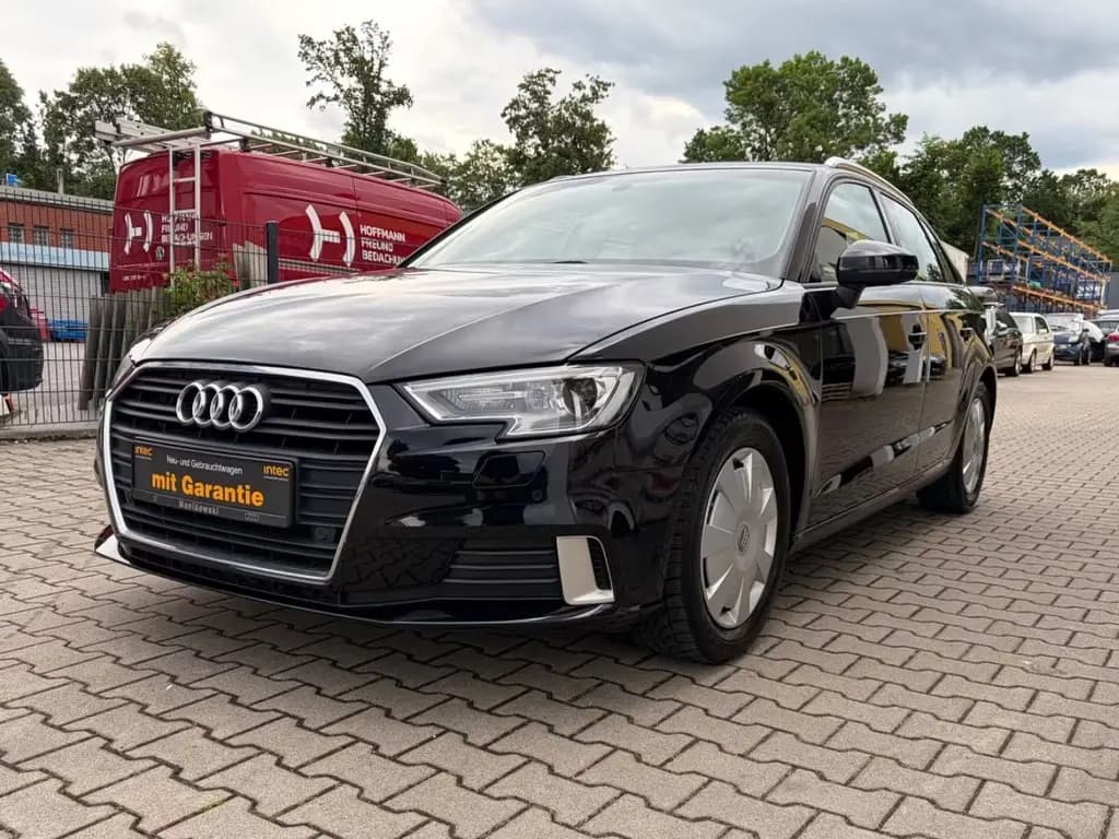 Main__Slider__Photo:Audi A3 Sportback 35 TFSI sport Navi Xenon Klimaaut 11/2018-0