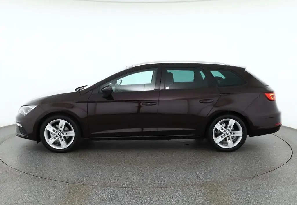Main__Slider__Photo:Seat Leon ST 1.5 TSI DSG FR LED Navi Teilleder PDC 03/2019-1