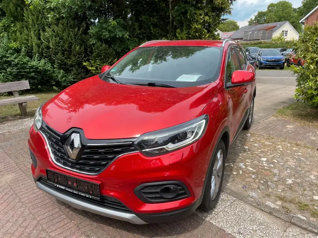 Main__Slider__Photo:Renault Kadjar Limited 09/2019-1