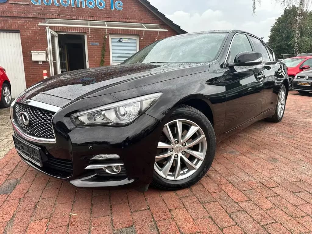 Main__Slider__Photo:Infiniti Q50 Premium Automatik BiXen LEDER SZH TMP CAM 07/2015-0
