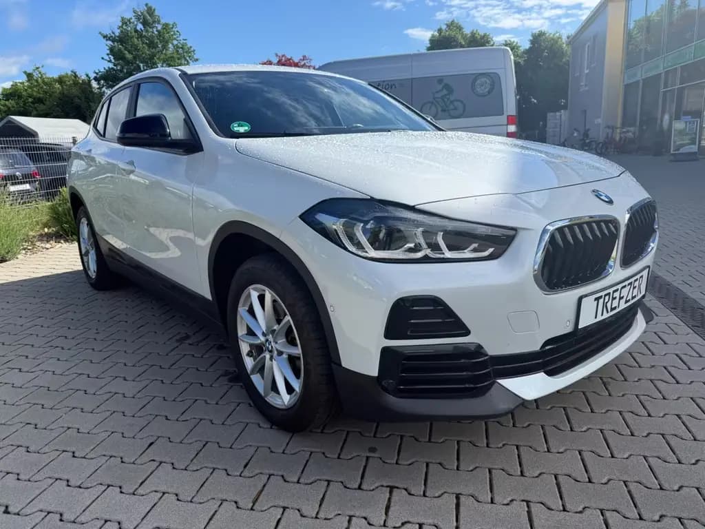 Main__Slider__Photo:BMW X2 sDrive 18 d Edition Gold Play 03/2023-0