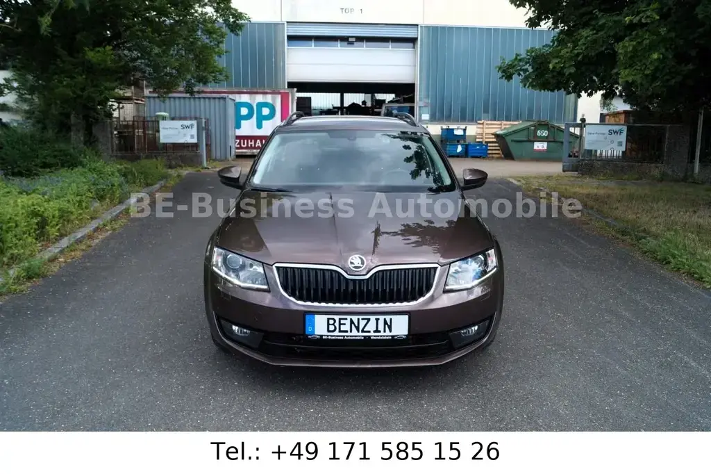 Main__Slider__Photo:Skoda Octavia Combi Elegance/ Euro 6/ SHZ/ PDC/ AHK 03/2014-1