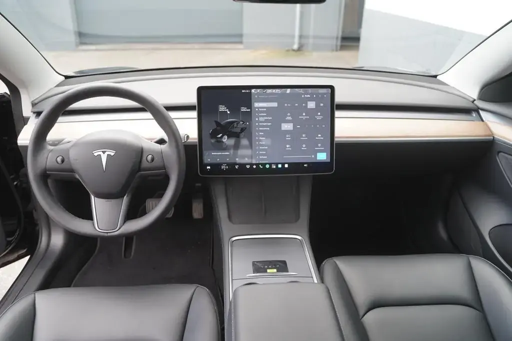 Main__Slider__Photo:Tesla Model 3 Long Range AWD *ACC-Boost*19-Zoll* 11/2023-1