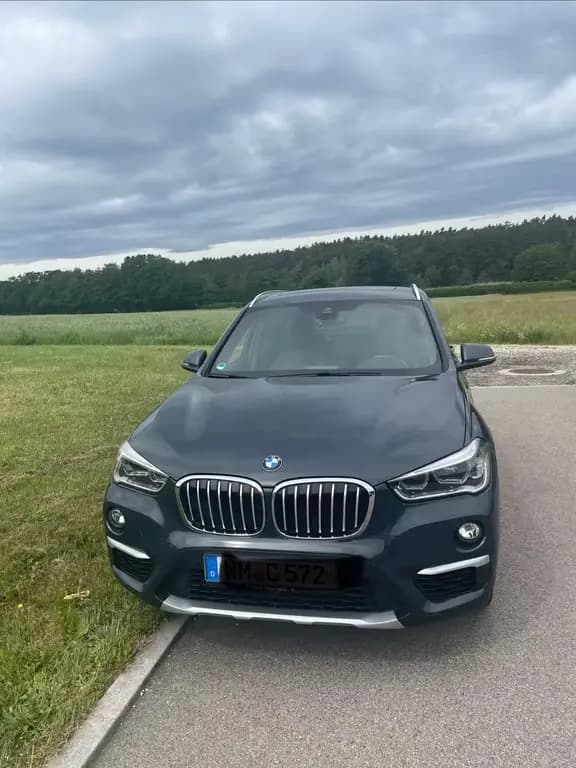 Main__Slider__Photo:BMW X1 xDrive20d AHK+ NAVI+KEYLESS+PANO+HEAD-UP 10/2018-0