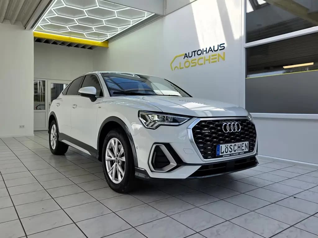 Main__Slider__Photo:Audi Q3 Sportback 40 TFSI quattro S Line Ambiente 08/2021-0