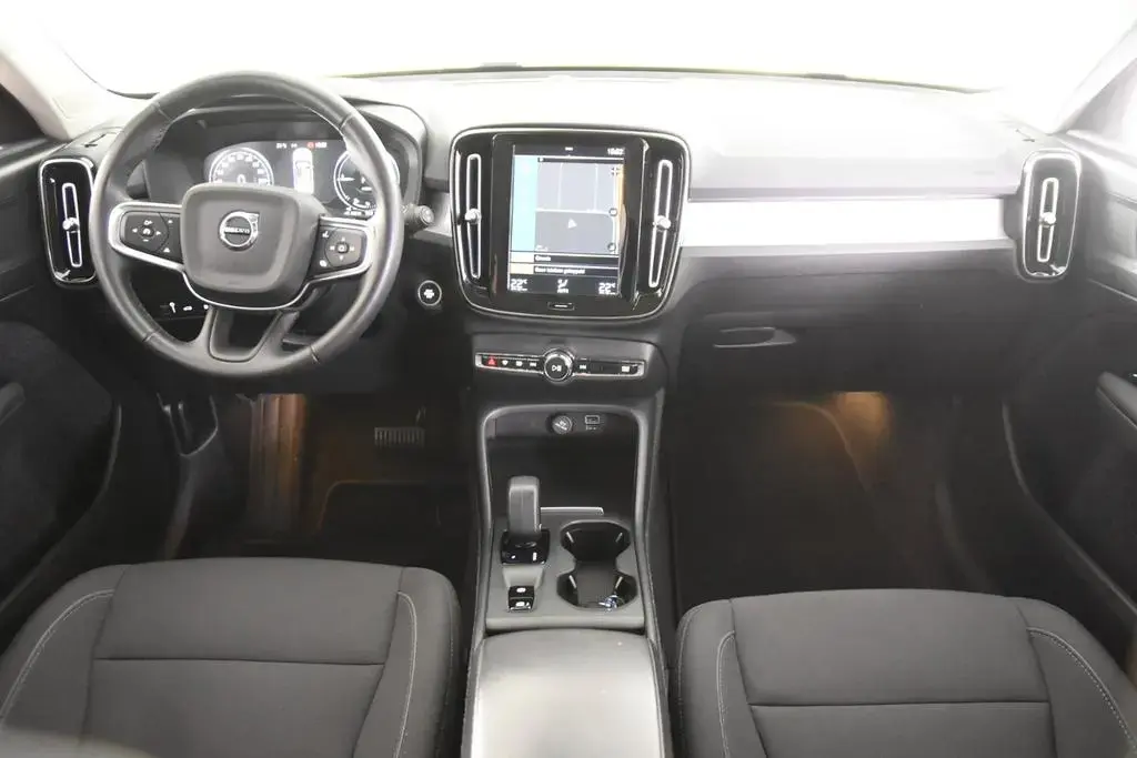 Main__Slider__Photo:Volvo XC40 T4 Inscription *1.Hand*Navi*Standheizung* 04/2022-1
