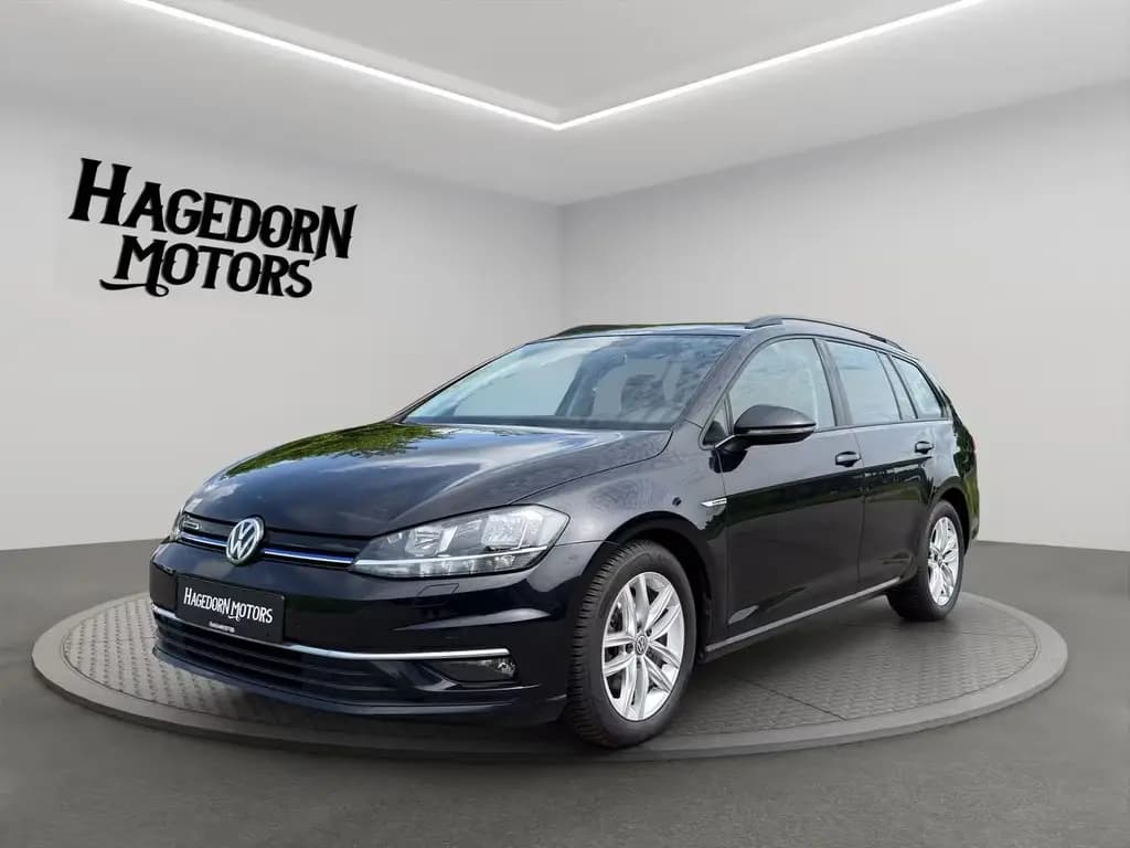 Main__Slider__Photo:Volkswagen Golf Variant COMFORT BLUEMOTION DSG DAB SITZHEIZ 01/2019-0