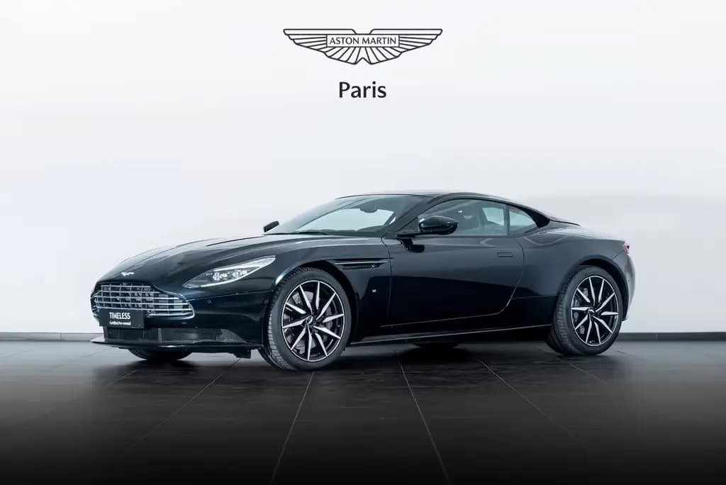 Main__Slider__Photo:Aston Martin DB11 5.2 V12 AMR 11/2016-0