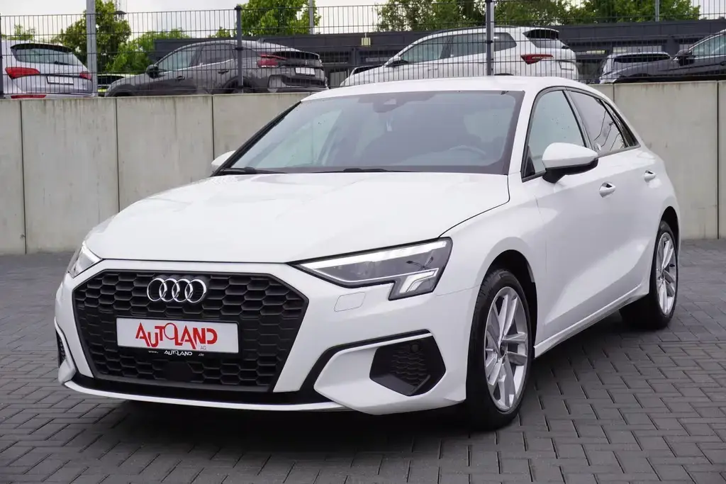 Main__Slider__Photo:Audi A3 SB 35 TFSI LED Navi ACC Kamera Sitzheizung 02/2023-1