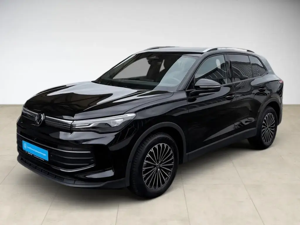 Main__Slider__Photo:Volkswagen Tiguan 1.5 eTSI Goal AHK.Keyless.Navi.ACC.360° 03/2025-1