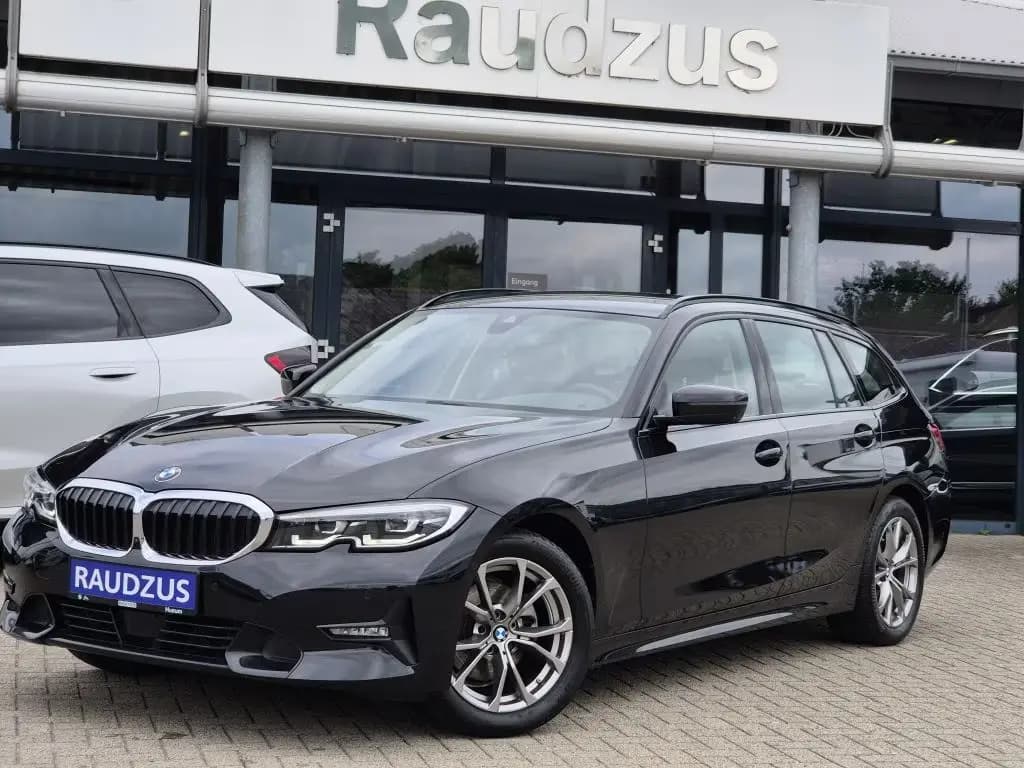 Main__Slider__Photo:BMW 320 d Touring xDrive Aut. Sport Line 11/2020-0
