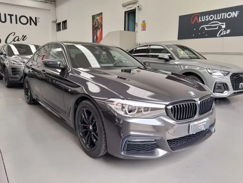Main__Slider__Photo:BMW 520 Bmw 520d Msport 08/2018-0
