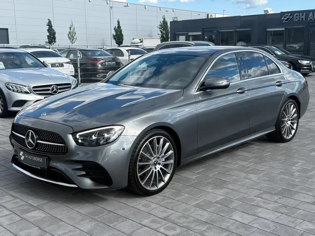 Main__Slider__Photo:Mercedes-Benz E 200 Limousine AMG-LINE*R-KAM*LED*WIDE*AMBIENTE 02/2021-0