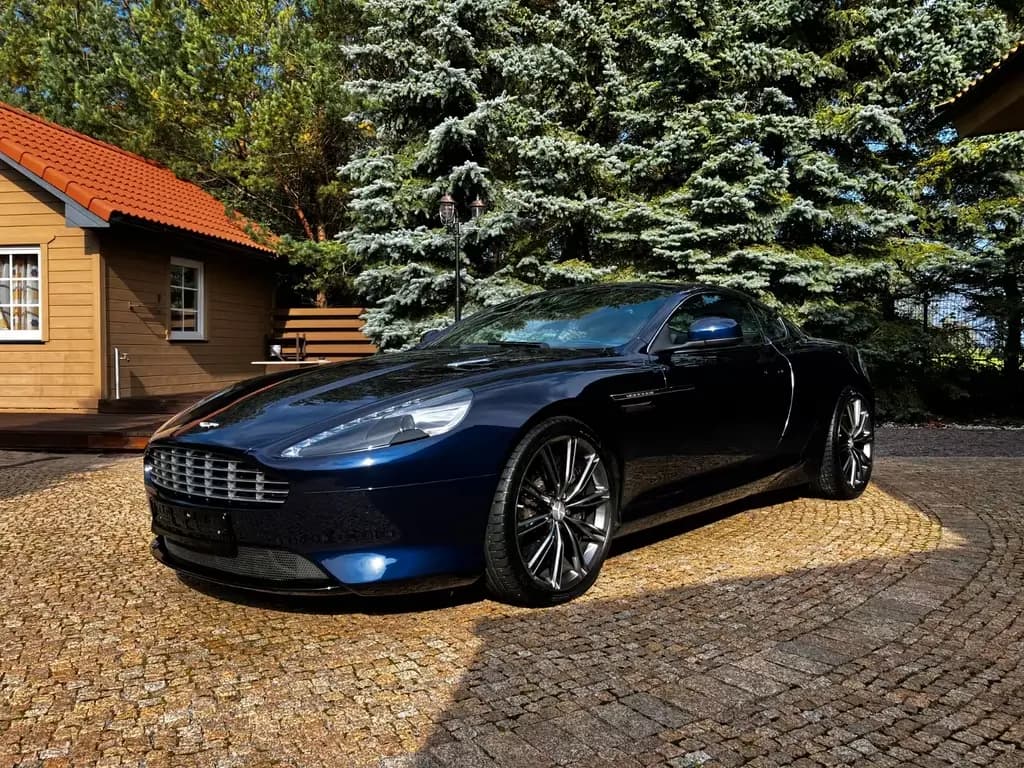 Main__Slider__Photo:Aston Martin Virage summer driven  / indoor stored only - 2 owners 11/2011-0