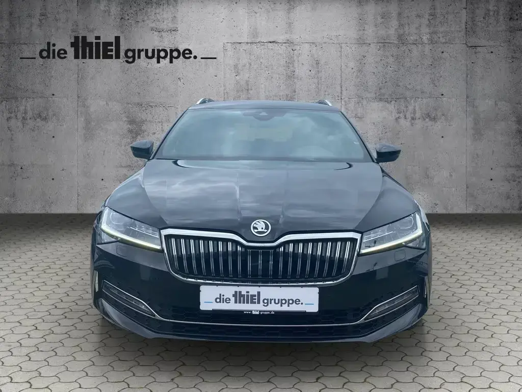 Main__Slider__Photo:Skoda Superb Combi 2.0 TSI L&K DSG 4x4 AHK+Navi+LED 06/2023-1