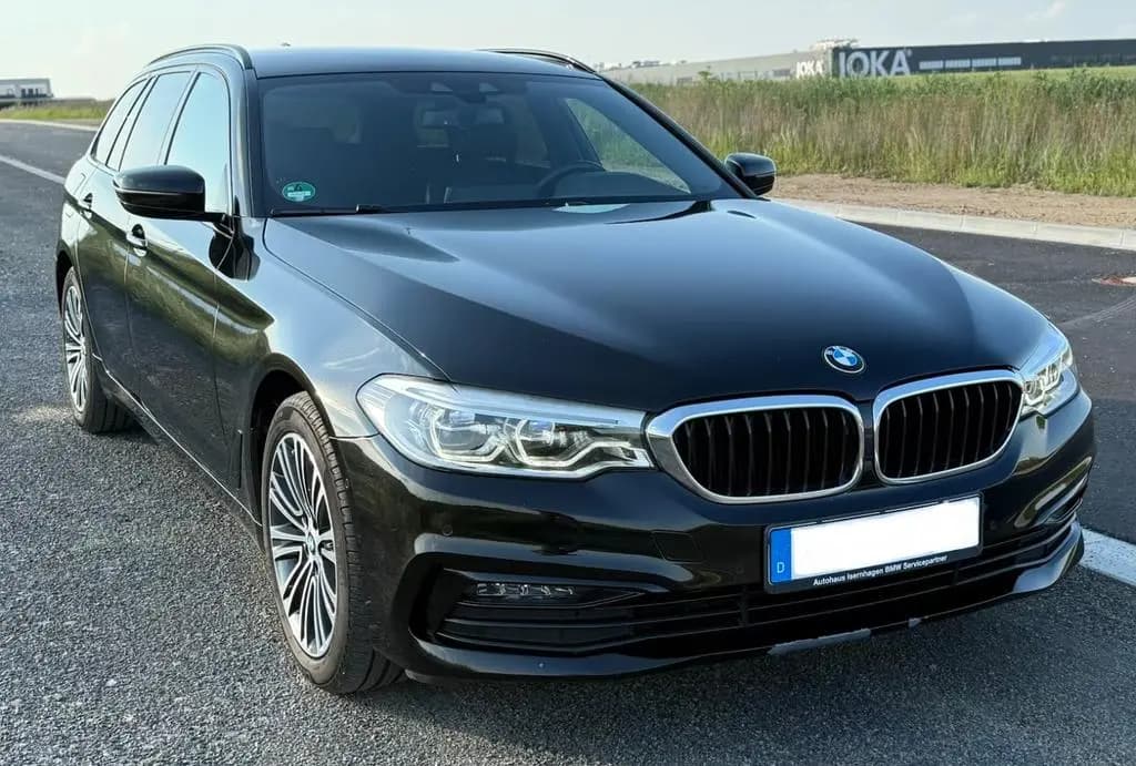 Main__Slider__Photo:BMW 520 d Touring Sportline 08/2019-0