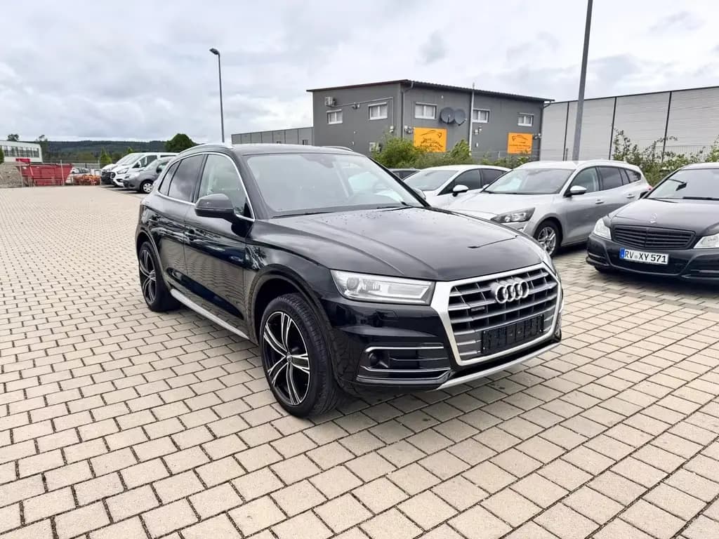 Main__Slider__Photo:Audi Q5 quattro 4X4 ALLRAD AHK/NAVI/KAMERA 02/2018-0