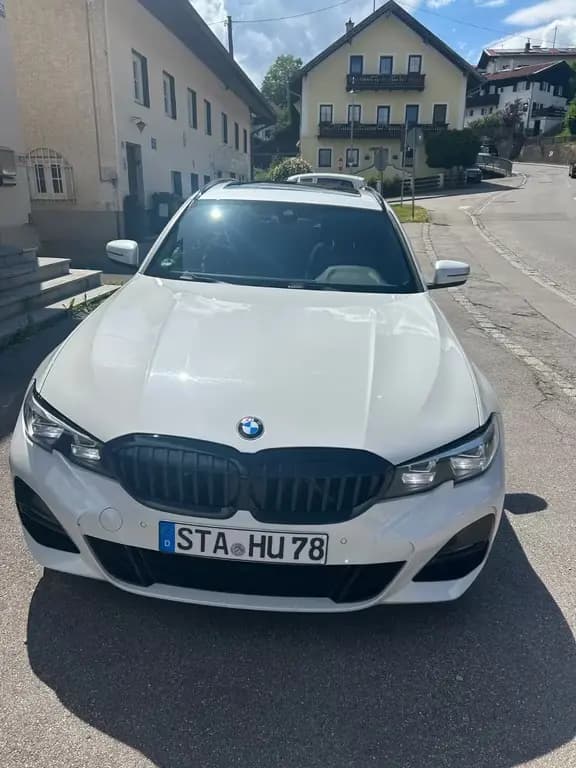 Main__Slider__Photo:BMW 330 i Touring M Sport Automatic M Sport 04/2021-0