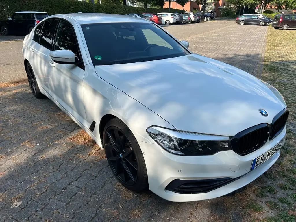 Main__Slider__Photo:BMW 520 i A - 20 Zoll (8-Fach Bereifung) 01/2019-0
