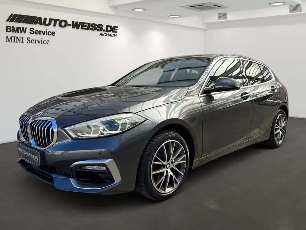 Main__Slider__Photo:BMW 118 i LUXURY +LEDER+NAVI+LED+PDC+SHZ+PRIVACY+MFL 07/2020-0